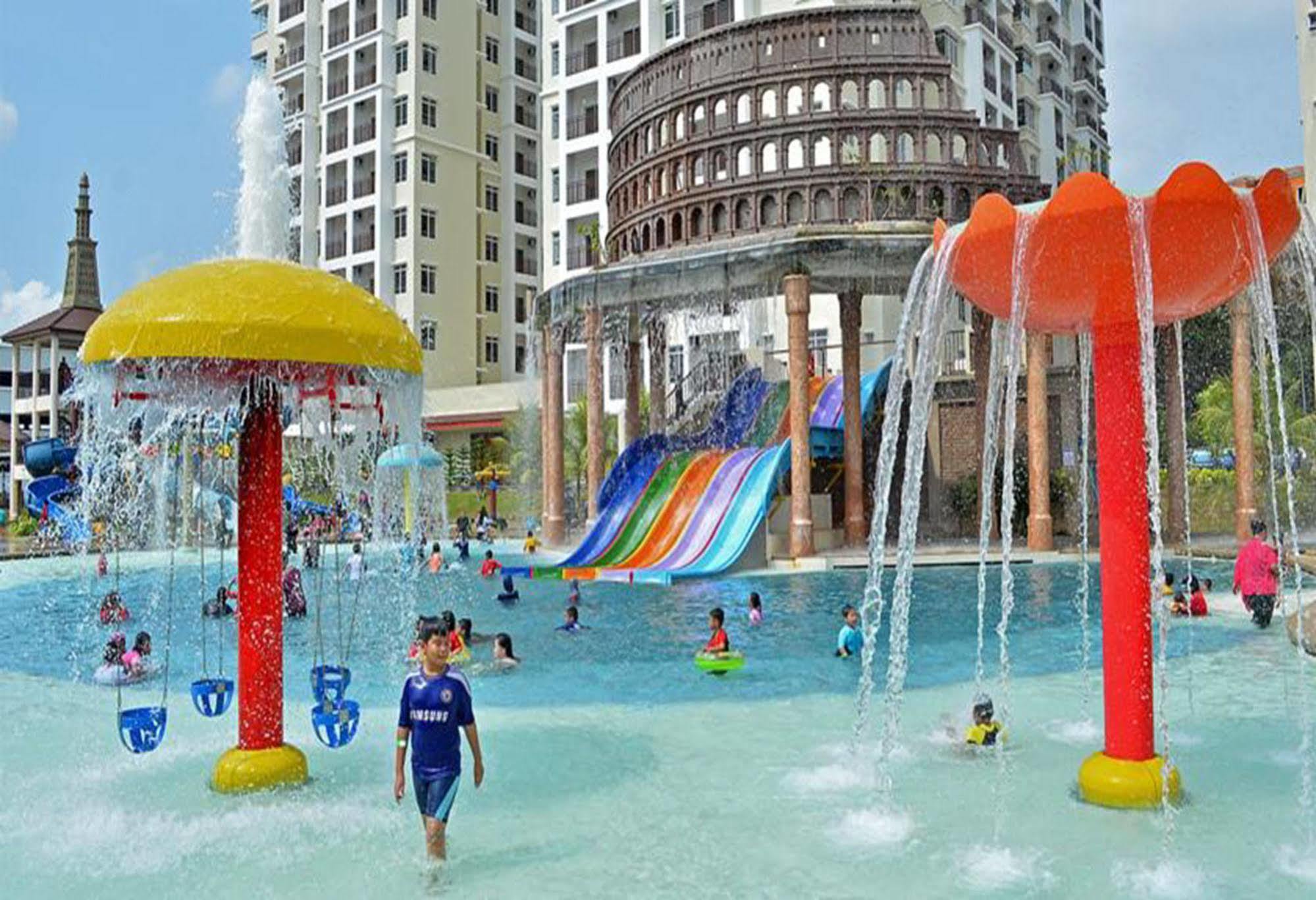 Bayou Lagoon Park Resort Malacca Exterior photo