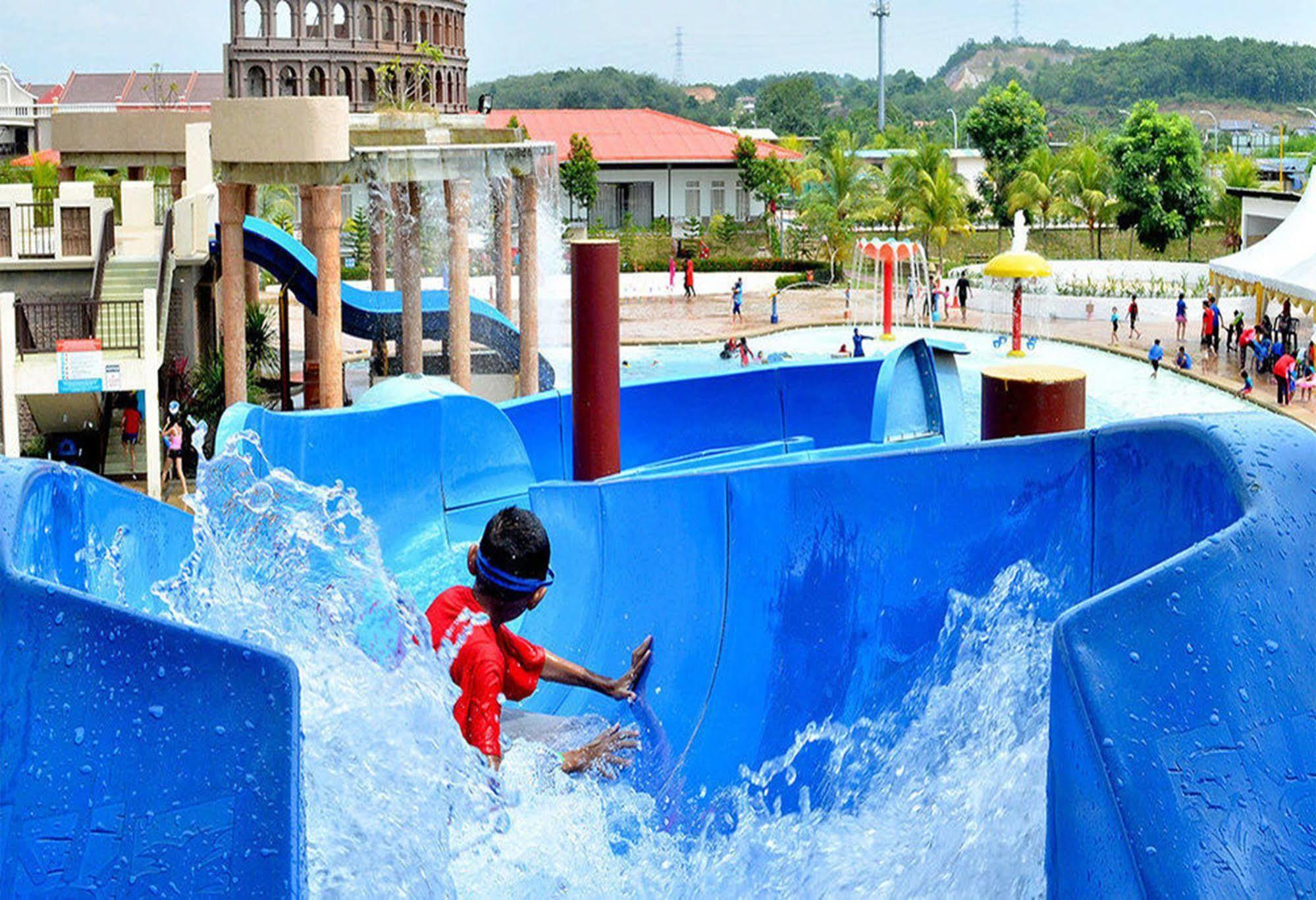 Bayou Lagoon Park Resort Malacca Exterior photo
